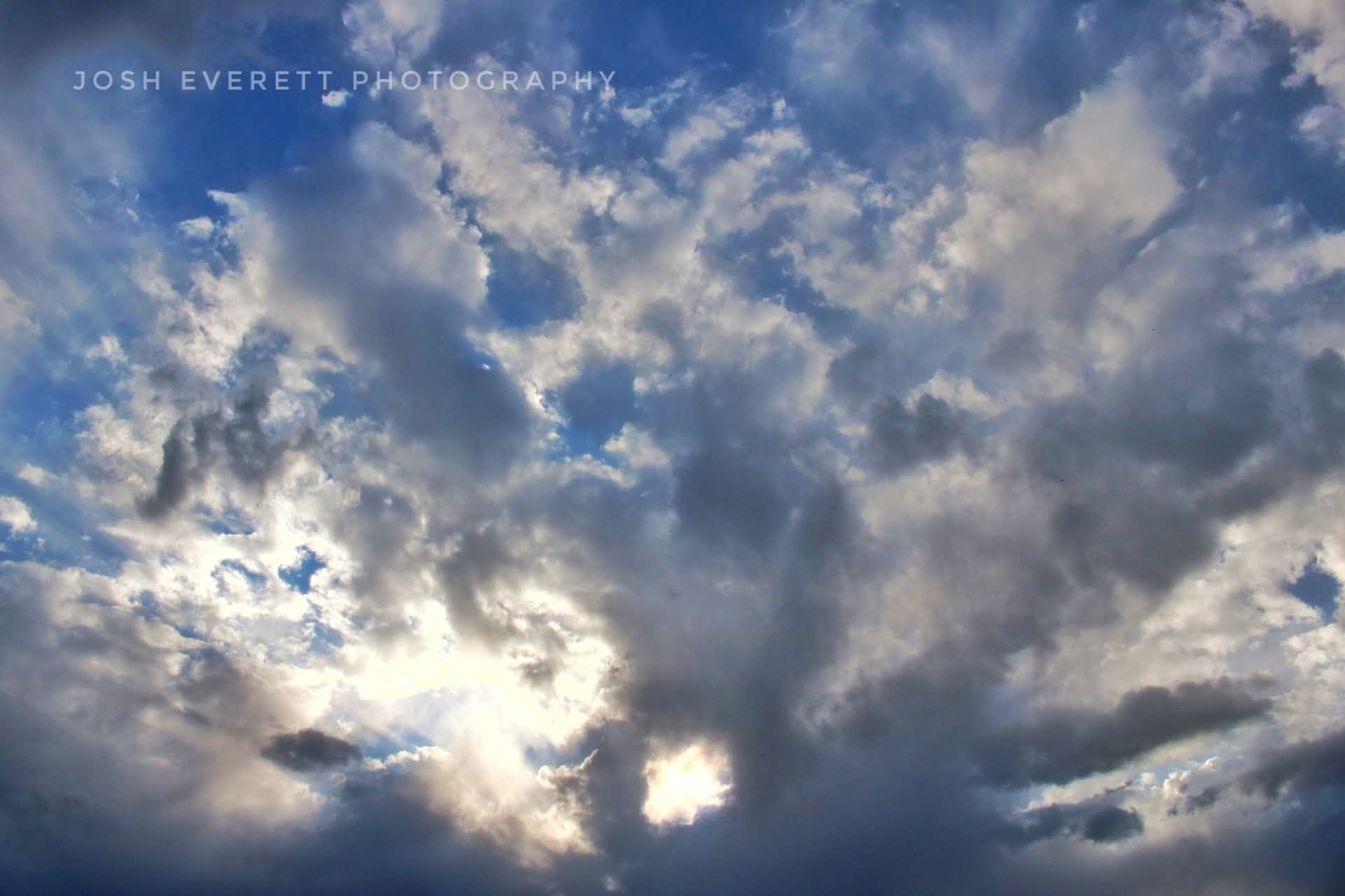 Clouds that look like fluffy cotton candy.